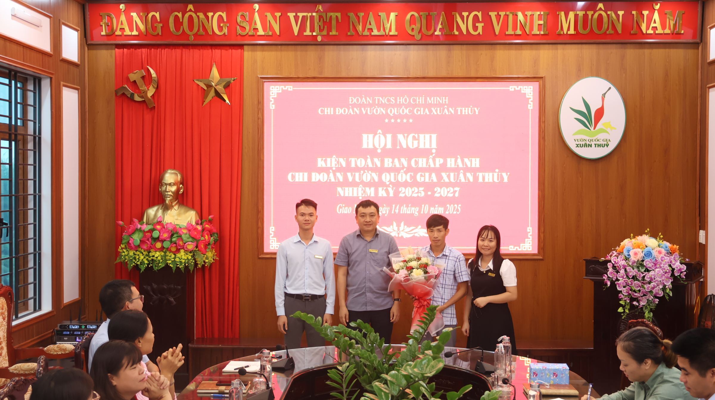 tin tức